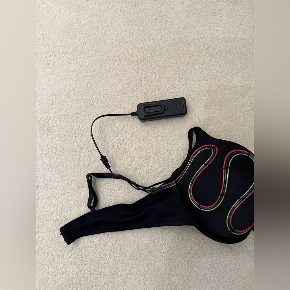 NeonNancy Black Light-Up LED Bra 38D – Festival Rave Wear - Picture 3 of 6